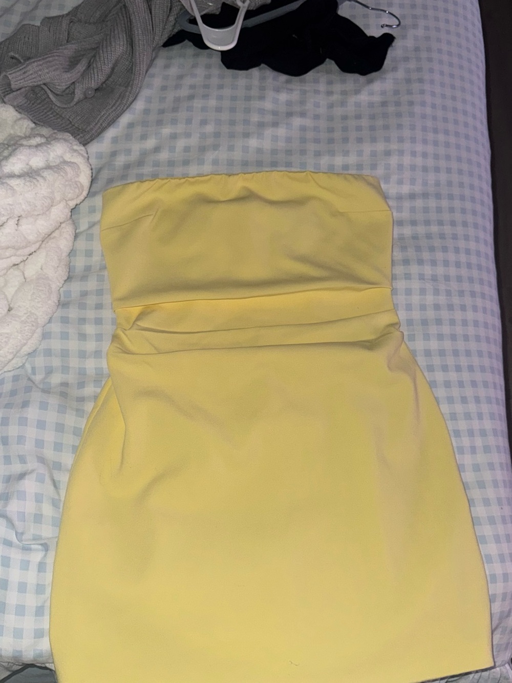 Forever 21 Strapless Pale Yellow Ruched Bodycon Dress